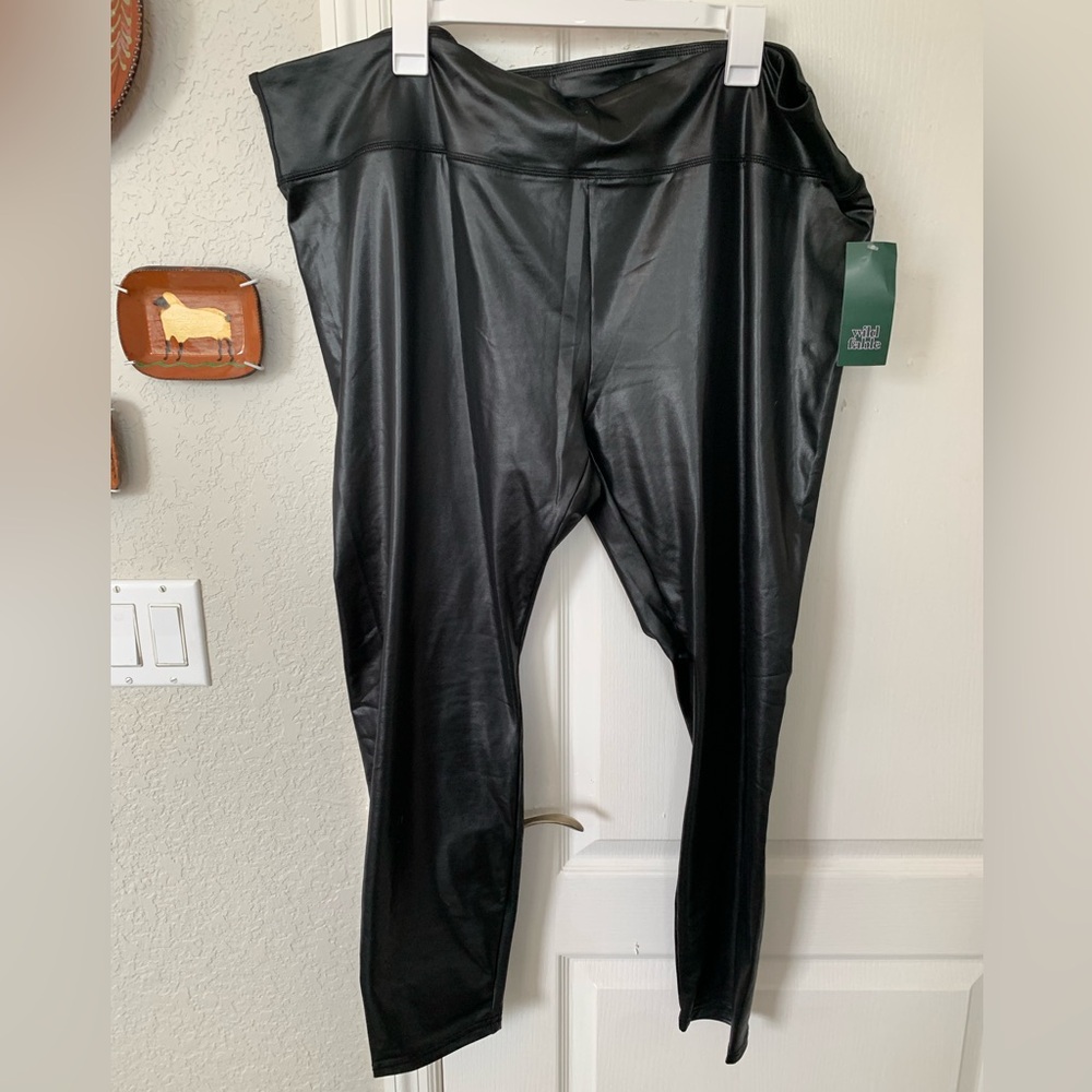 NWT Wild Fable Black Faux Leather Leggings, Size 3X